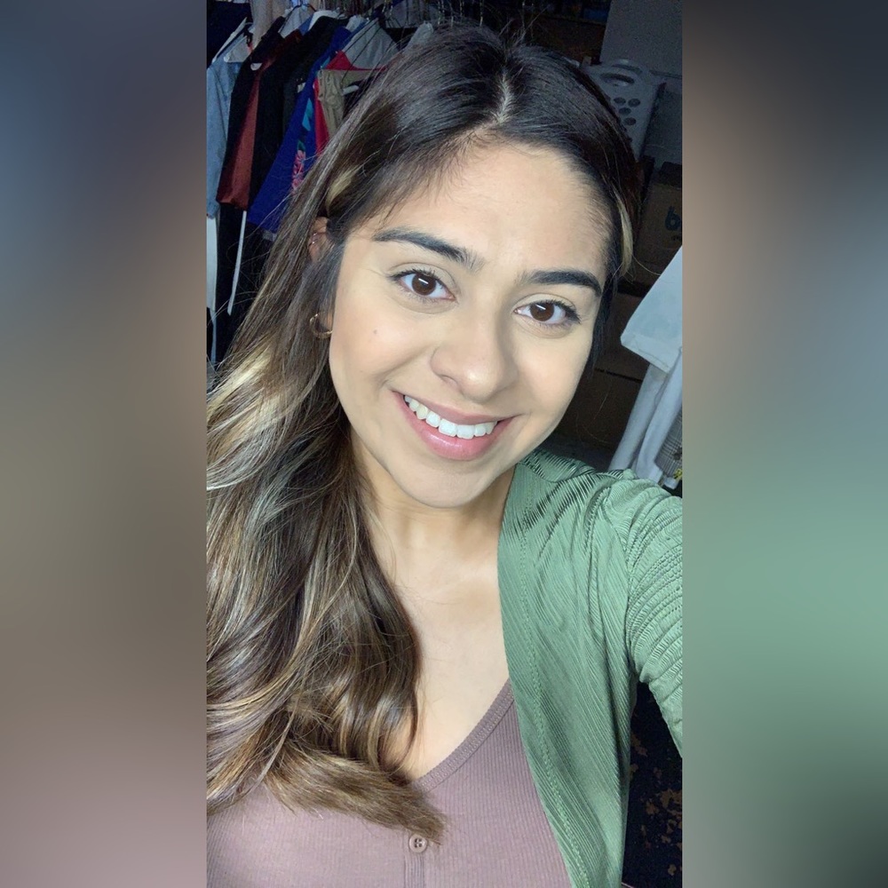 Meet your Posher, Alyssa